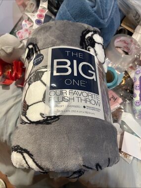 The Big One Gray and White Plush Throw Blanket